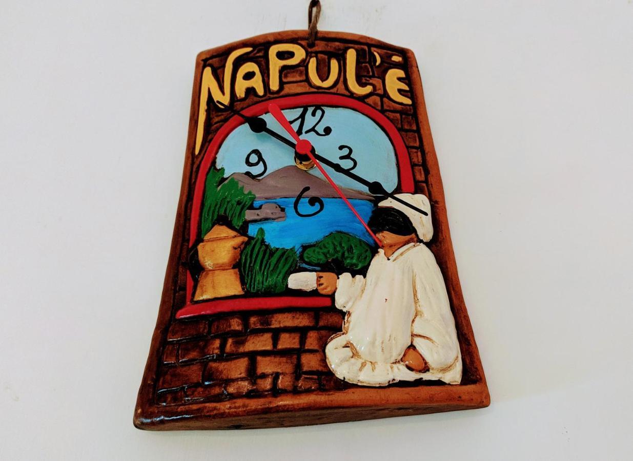 Peppino'S Room Naples Exterior photo