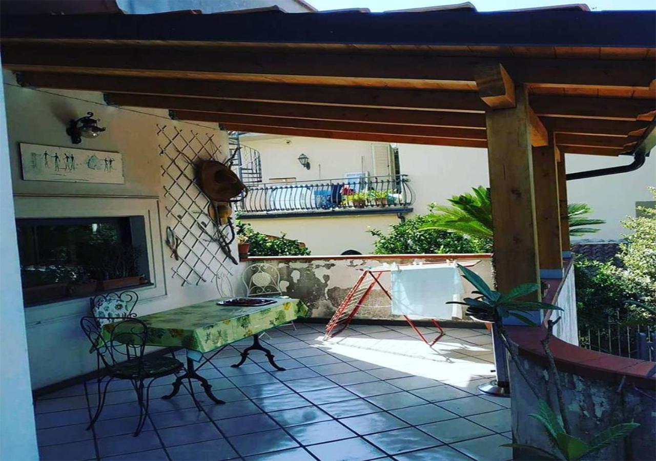 Peppino'S Room Naples Exterior photo