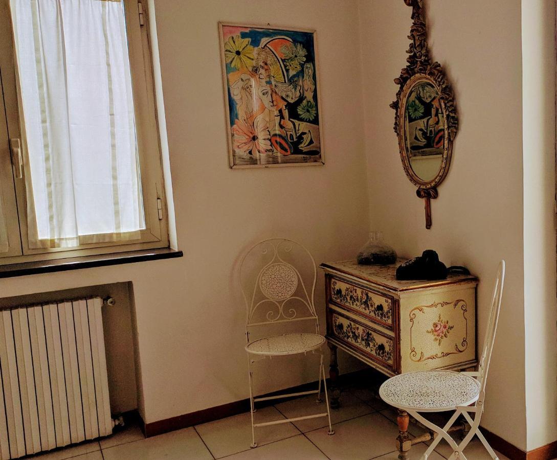 Peppino'S Room Naples Exterior photo